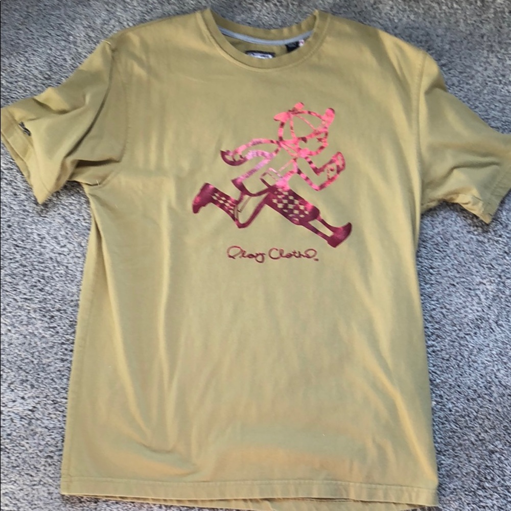 Play Cloths t-shirt with foil logo